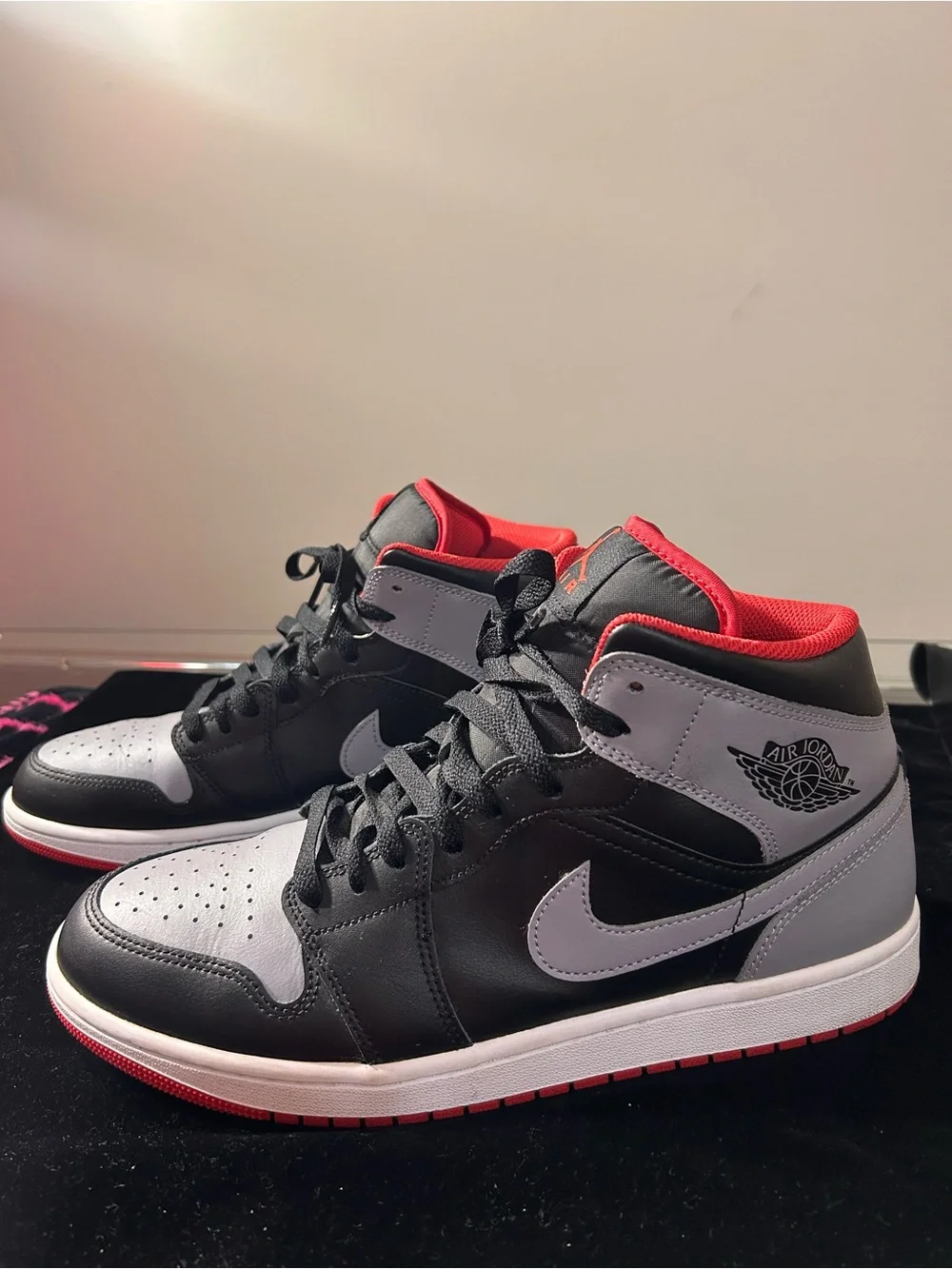 Jordan Air Jordan 1 Mid Black/Gray/Red Sneakers